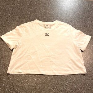 ADIDAS | women’s cropped shirt in size large